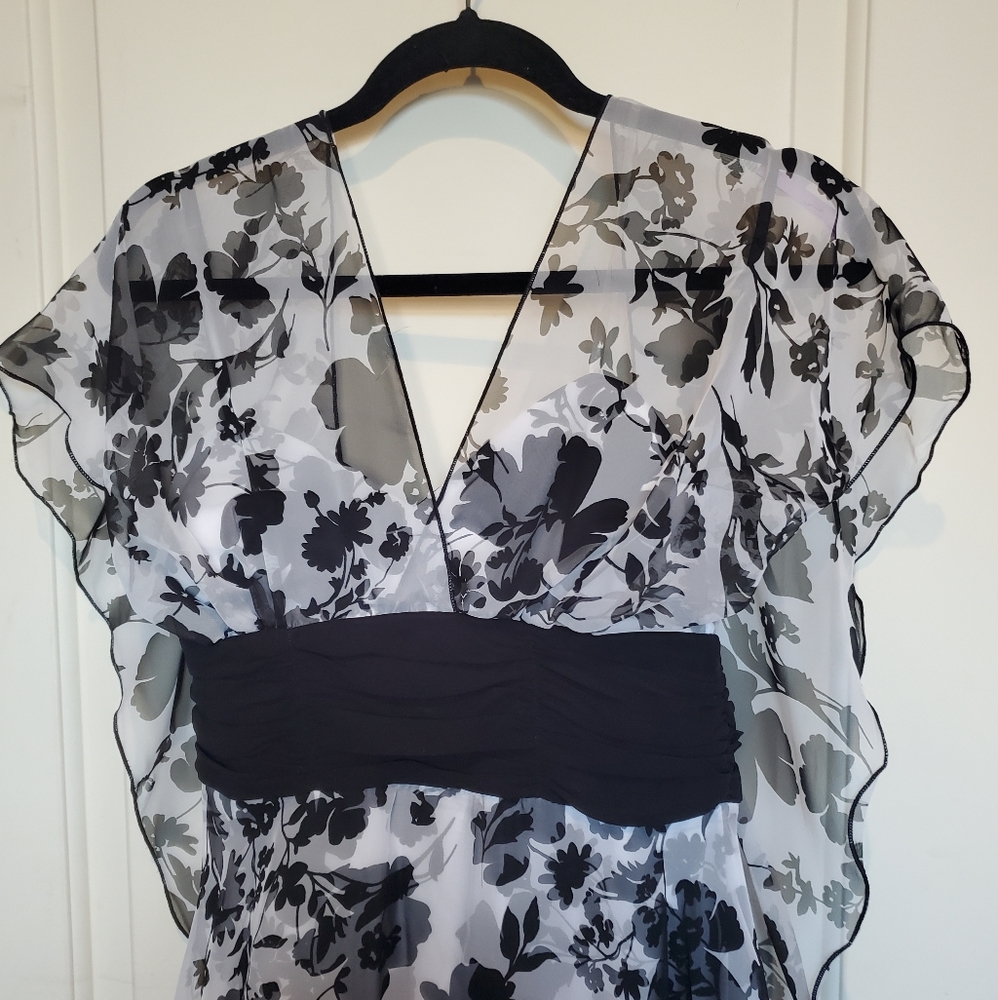 Dressbarn Black and White Dress - Picture 3 of 11